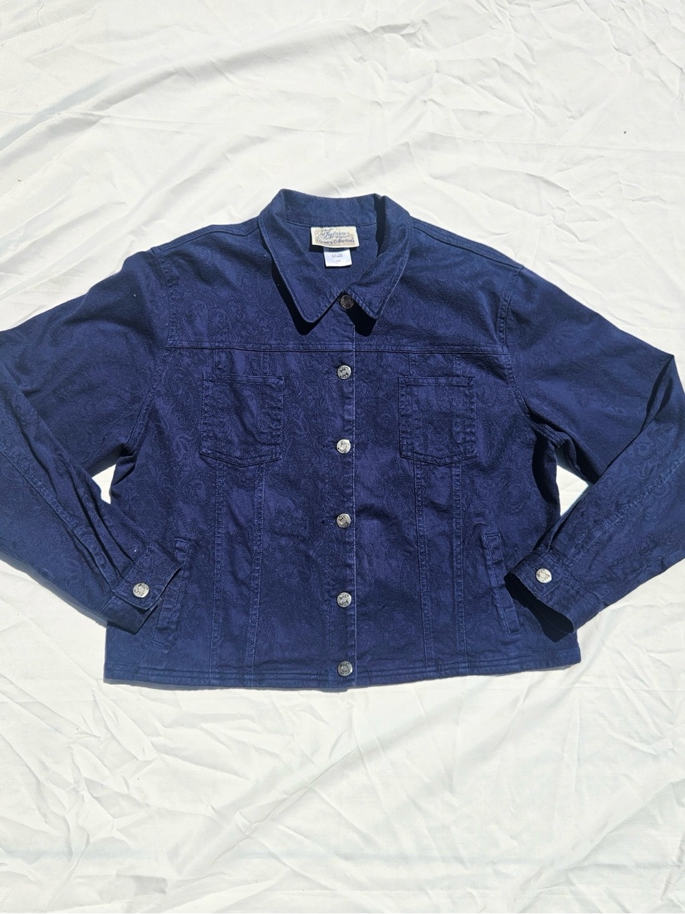 Vintage unique stitched design button up